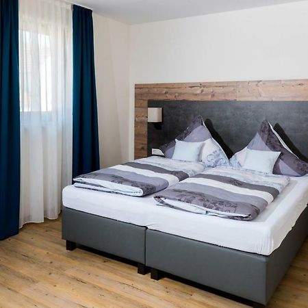 Landhotel Zum Adler Oberbechingen Экстерьер фото